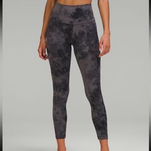Lululemon Aligns 25” Space Dye